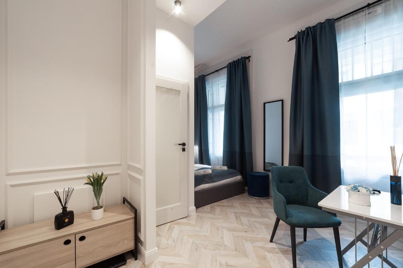 Catalog Boutique Rooms Debrecen Exterior photo