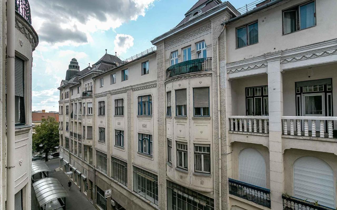 Catalog Boutique Rooms Debrecen Exterior photo